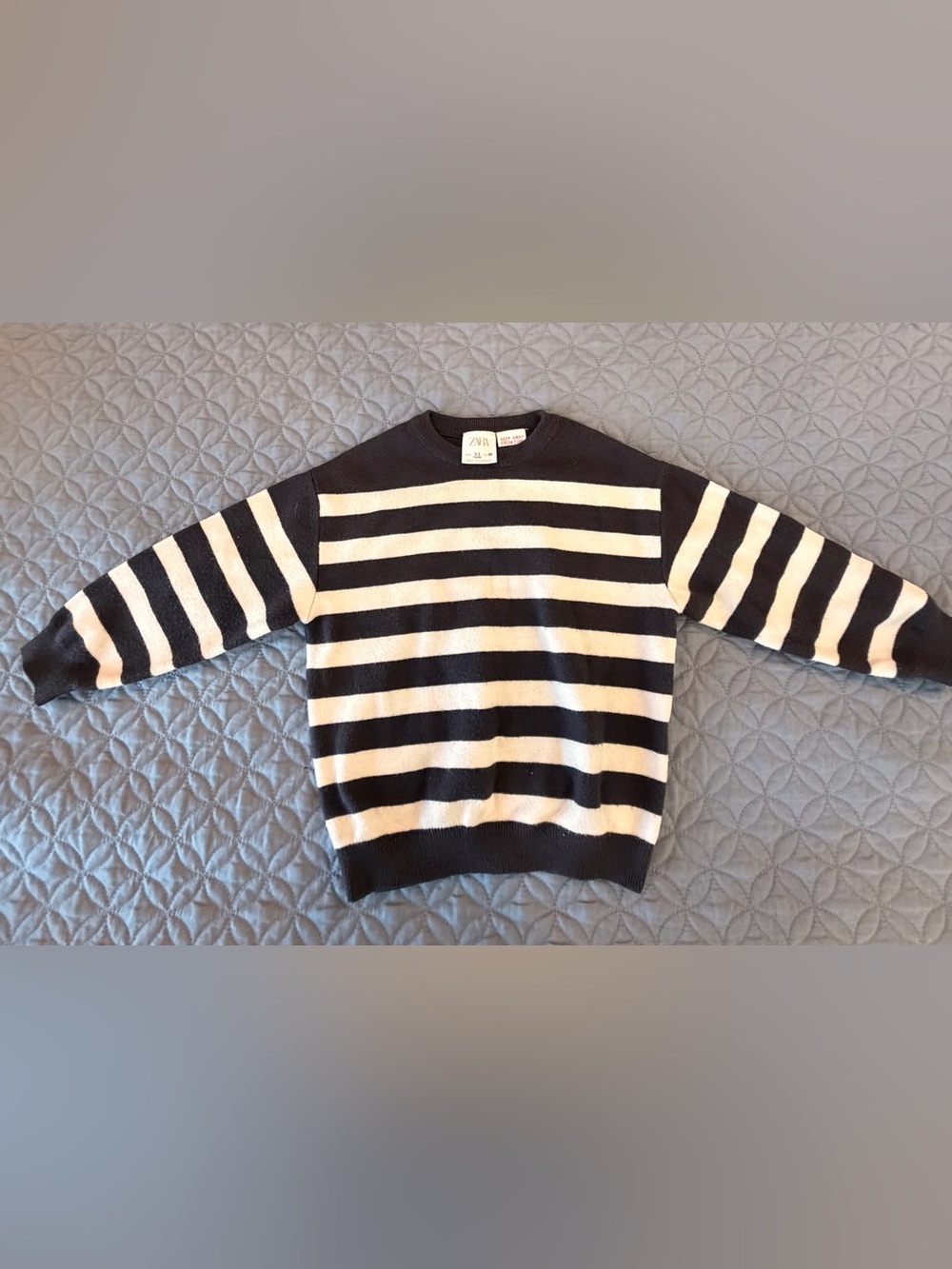 Kids Zara crewneck sweater Y2-3